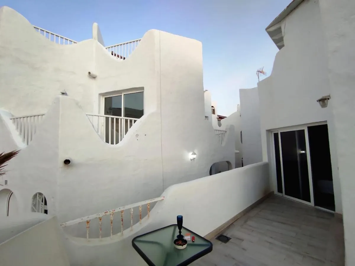 188 Las Tortugas Holiday Home By Sunkeyrents contacts
